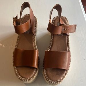 Steve Madden leather platform sandal size 6.5
